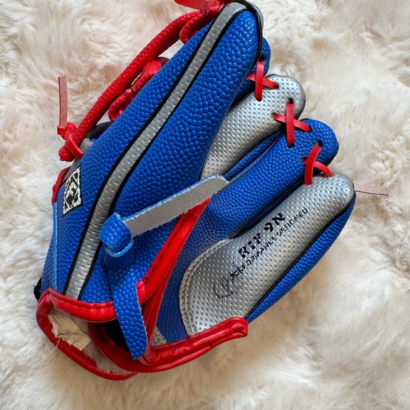 Franklin Sports Kids Baseball Glove - Air Tech Youth Teeball Glove. RHT. - Picture 3 of 5